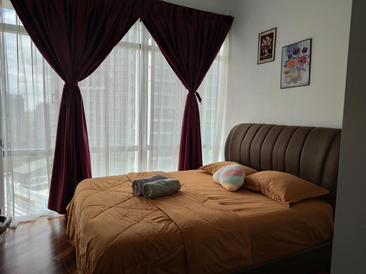 Kumkum Homestay 3 Bedroom Suite Nusajaya  Exterior photo